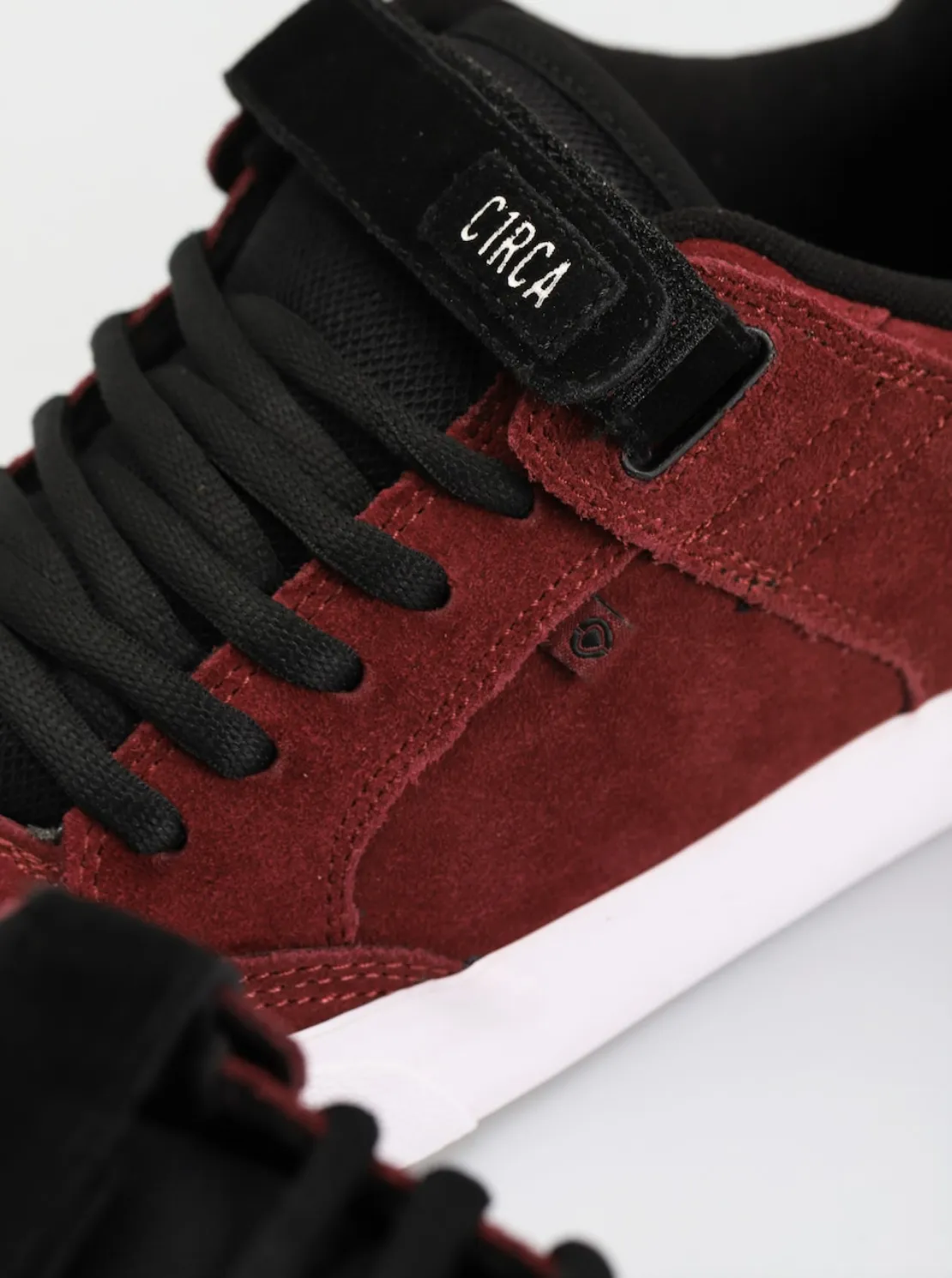 205 Vulc Madder Brown/Black/White