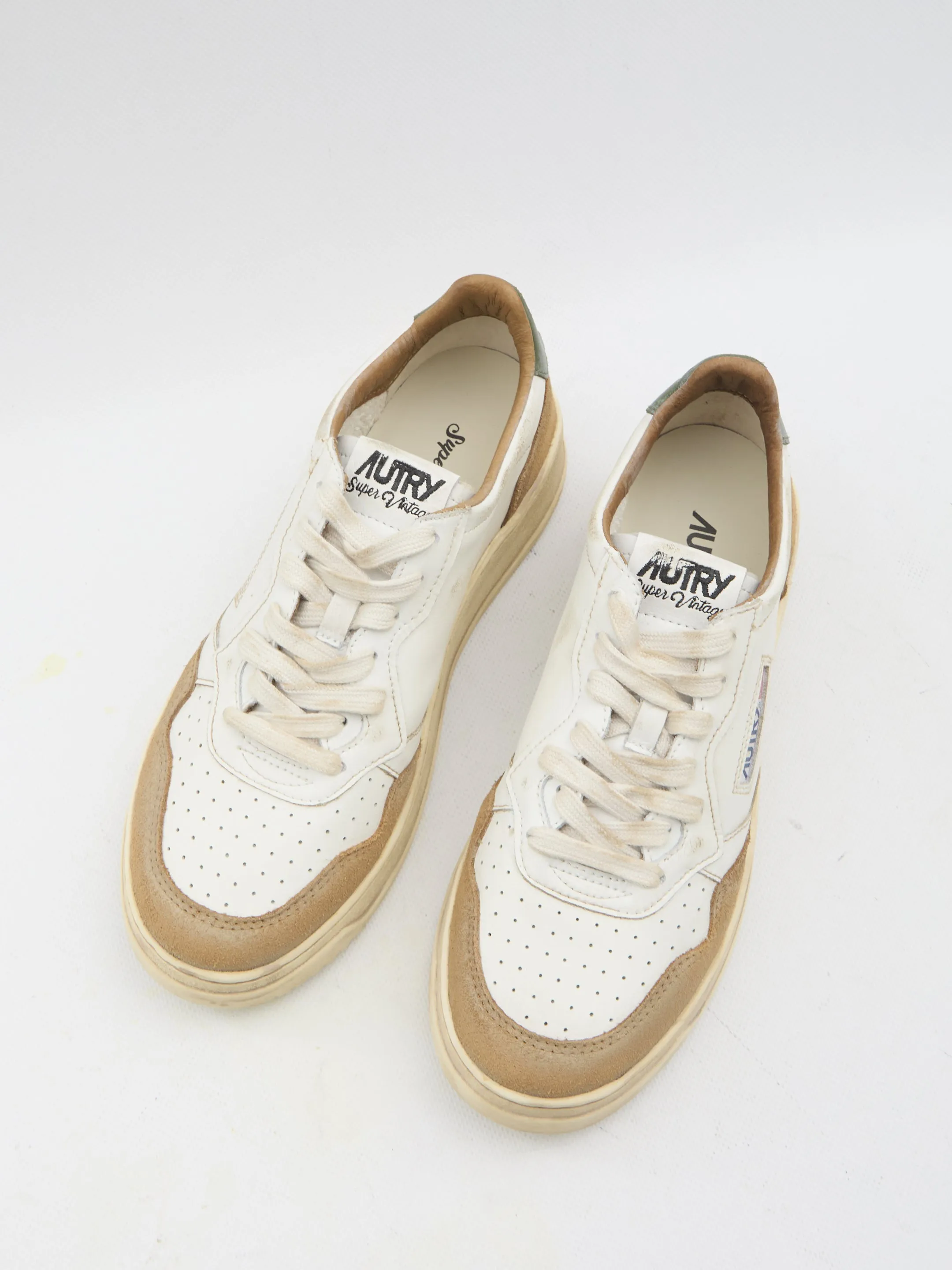 Autry Super Vintage Low Top Sneakers in White