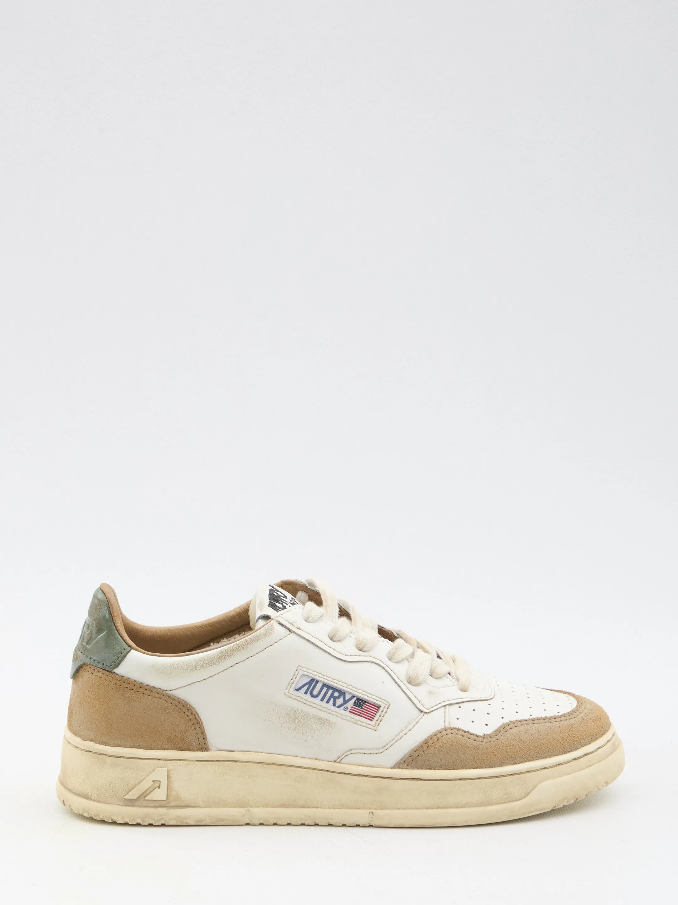 Autry Super Vintage Low Top Sneakers in White