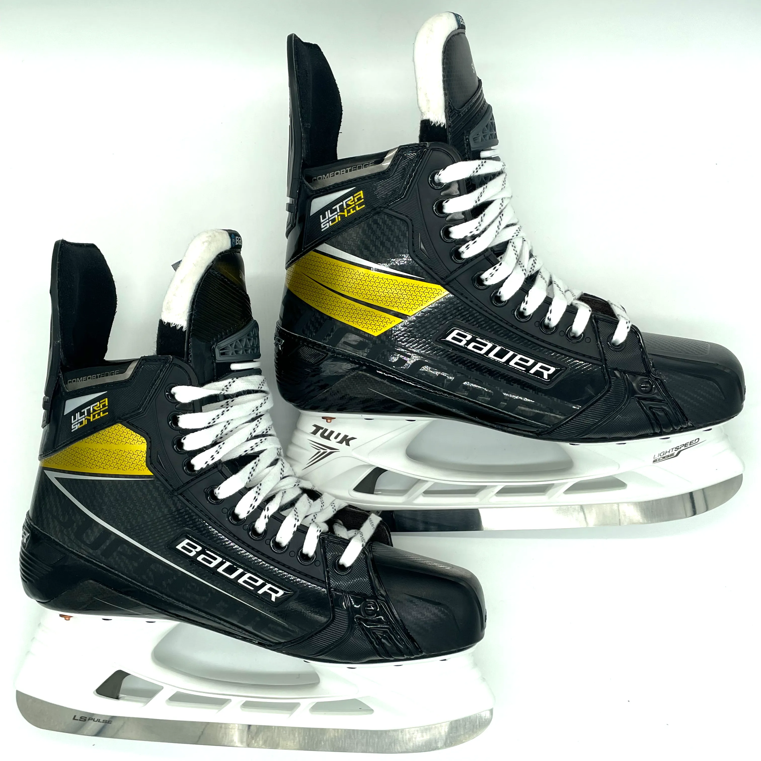 Bauer Supreme Ultrasonic - Pro Stock Hockey Skates - L10.5 R11D