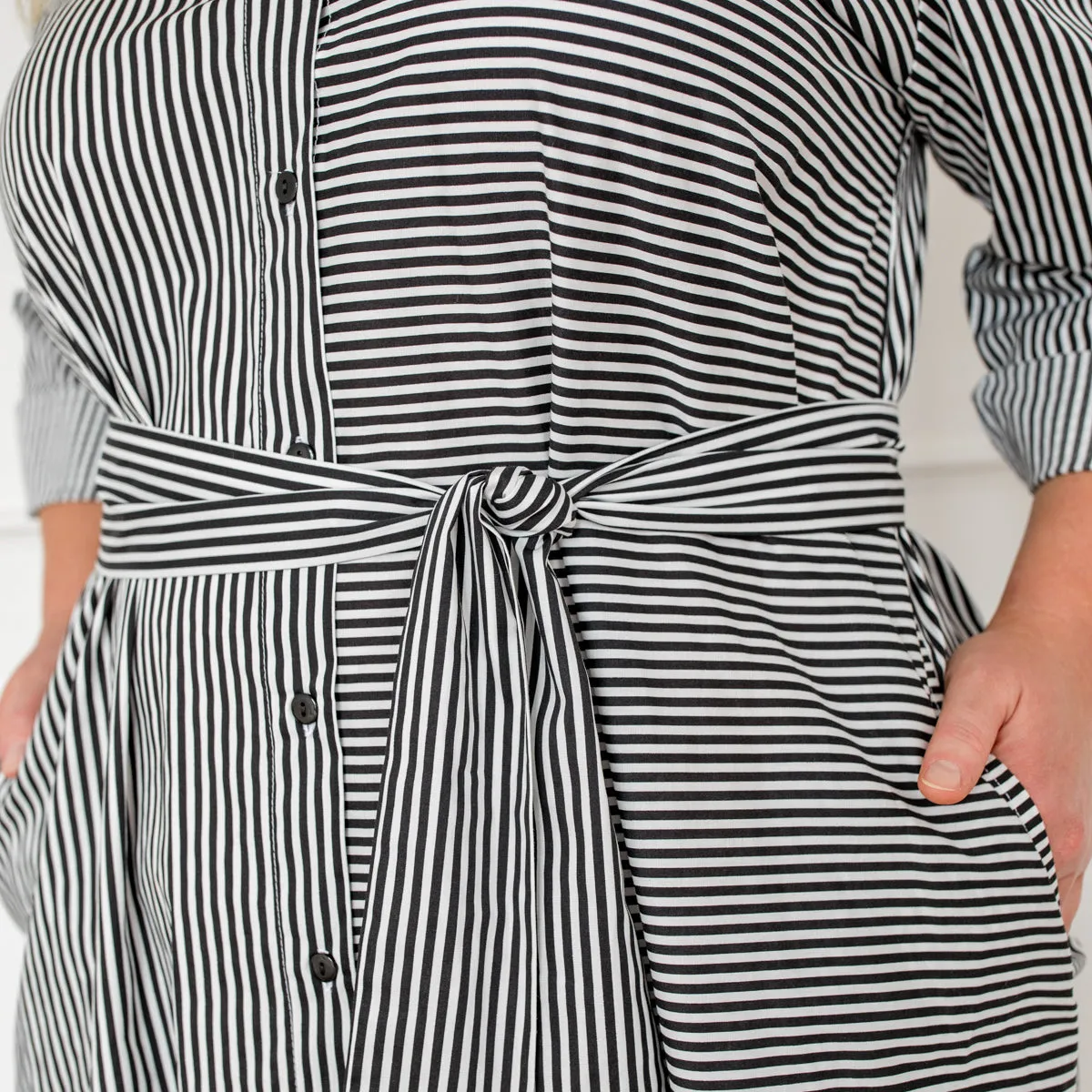 Cassie relaxed stretch cotton midi shirt dress - black white stripe