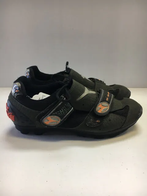 Diadora Black Mens Size 7 / Size 41 Used Biking Shoes