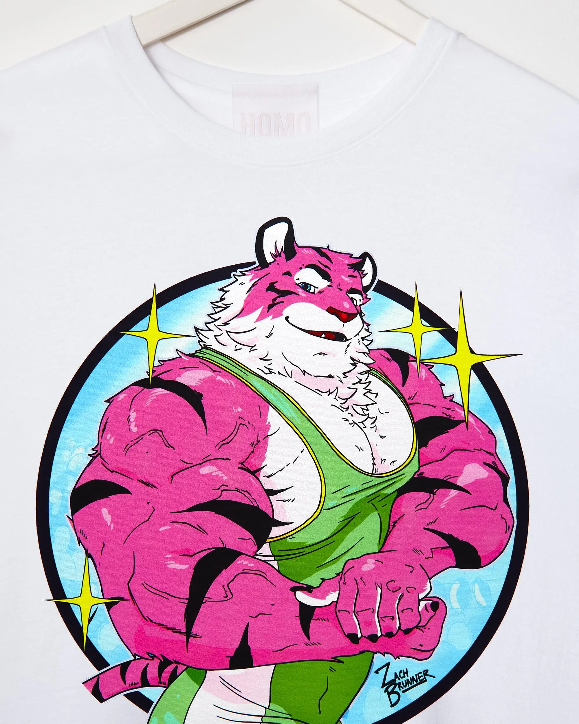 Flexing tiger wrestler Rocky - tshirt