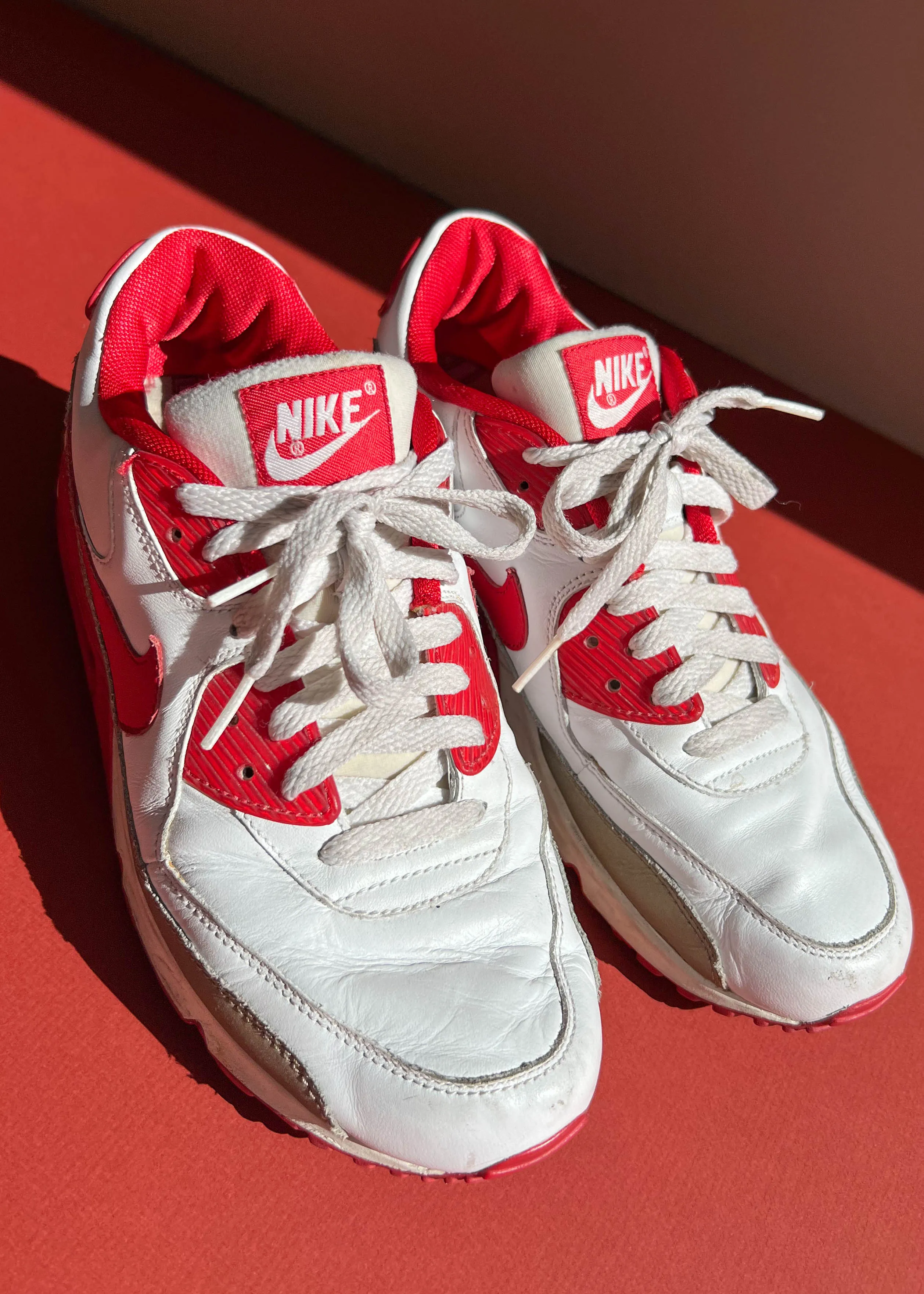 Red & White 90’s Nike Air Max (9)