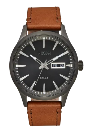 Sentry Solar Leather - Gunmetal